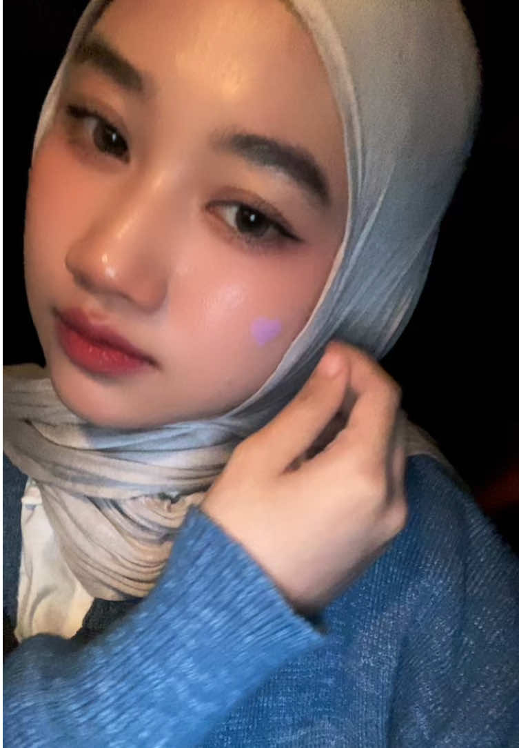 matanya kena abu rokokkk 😞