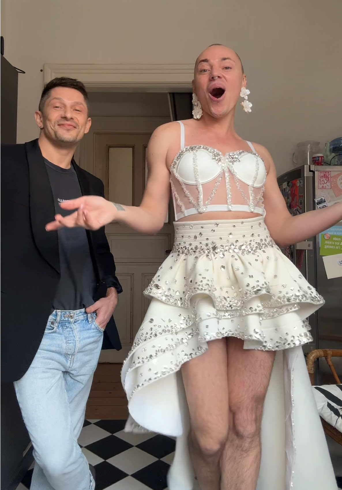 Ой -я не пʼяна я просто закохана  Мій @Сергій Клименко приїхав💃🏼 @Alena Omargalieva 🤍 #космовлад #танцюю #кайфую #queertiktok #лгбт 