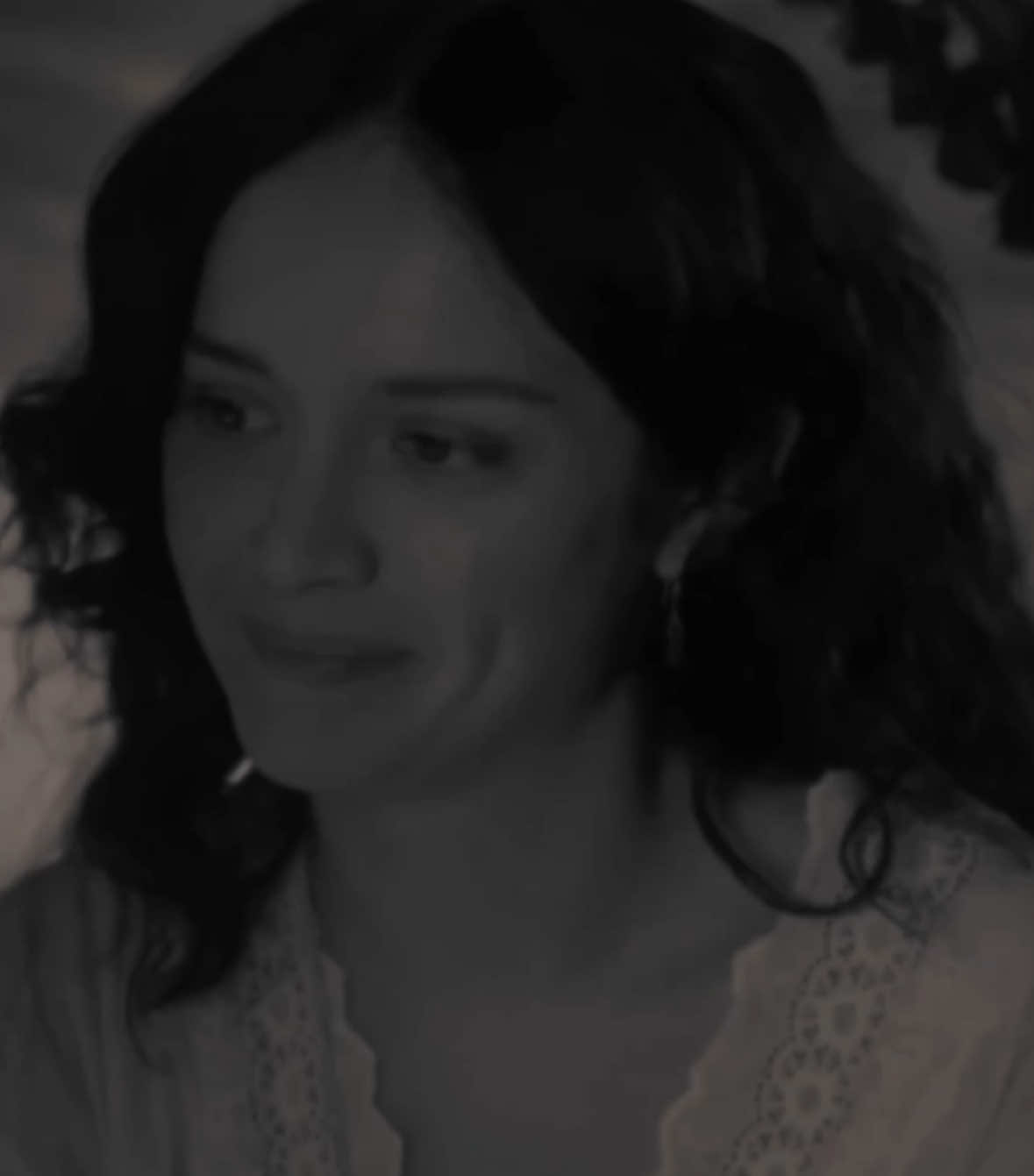 im on my reread because the new movie pissed me off. for ella. @꒰ ♡ ꒱  #catherineearnshaw #catherineearnshawedit #oliviacooke #wutheringheights #bookedit 