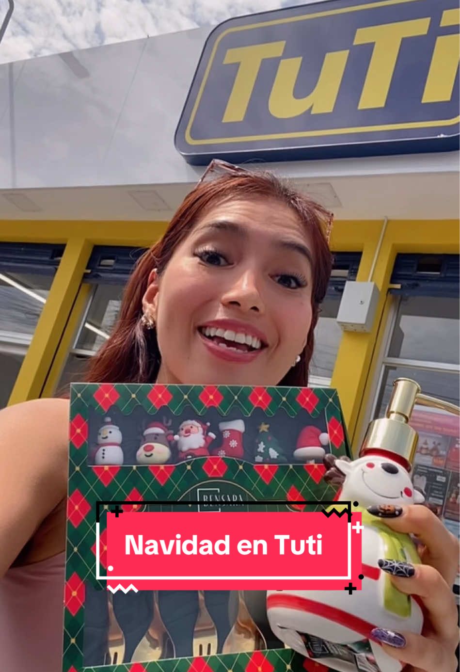 CORRE al #TUTI para comprar tus adornos navideños🎅🏼🎄 #navidad #adornosnavideños #ecuador #comprasnavideñas @tuti@🆃🆄🆃🅸🅻🅾🆅🅴🆁 @TUTI Ecuador 
