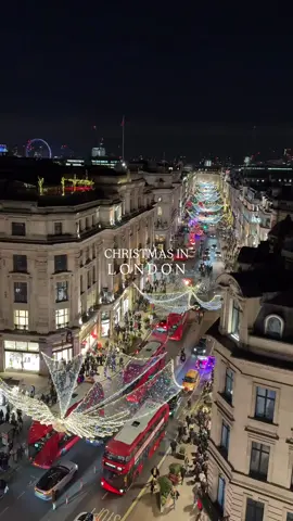 Christmas in London 🎄☃️ • • • • • • • #london #londonchristmas #londonchristmaslights #londonreels #holidayseason   