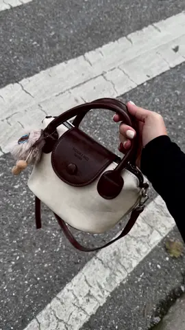 Mua 1 Được 2 => Giá Sa.le 7xKa🔥+ Tặng Charm Bông Xing #thinhhanh #xuhuong #tuixach #tuihottrend #muahangtaitiktokshop 