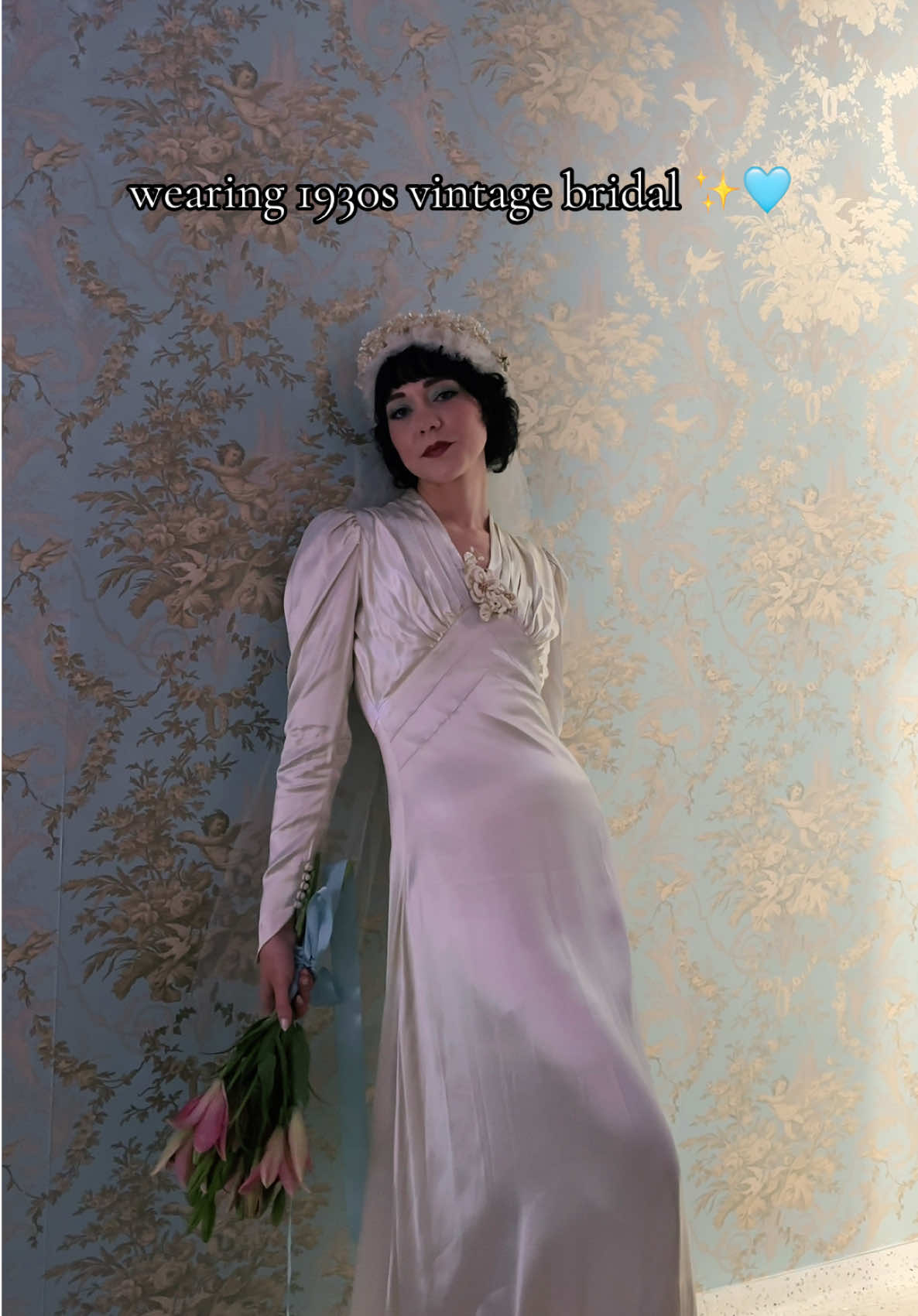 @Brittany Ball gracing us with her presence in this vintage wonder of a dress! 🤩✨ #vintagebridal #vegaswedding #elopement 