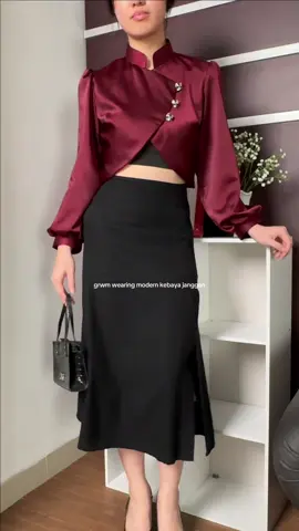 red season is coming #natal #fitcheck #grwm #kebaya #outfit 