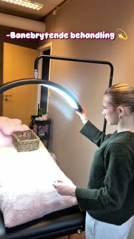 Mange tror kanskje vippeløft er skadelig for vippene, men tvert i mot!🤭 Denne behandlingen vil styrke og pleie vippene, samtidig garantert synlige resultater etter bare 3 behandlinger!😍  #lashlift #organization #cleanwithme #lashserum #creatorsearchinsights 