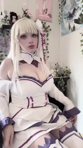 Going live for a hr!! #emilia #emiliarezero #rezero #rezerocosplay #fyp 