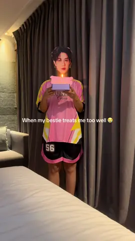 Now I know why she came! 🩷 she knows me so well Thank ! love yew #tlefirstone 