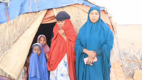 Gudoomiyada ururka haweenka Degmada Dangorayo ayaa ukuurgalid iyo xaaladda cafimaadkooda ugu tagtey kaam barakacayaal ah oo ku yaal duleedka magaalada.