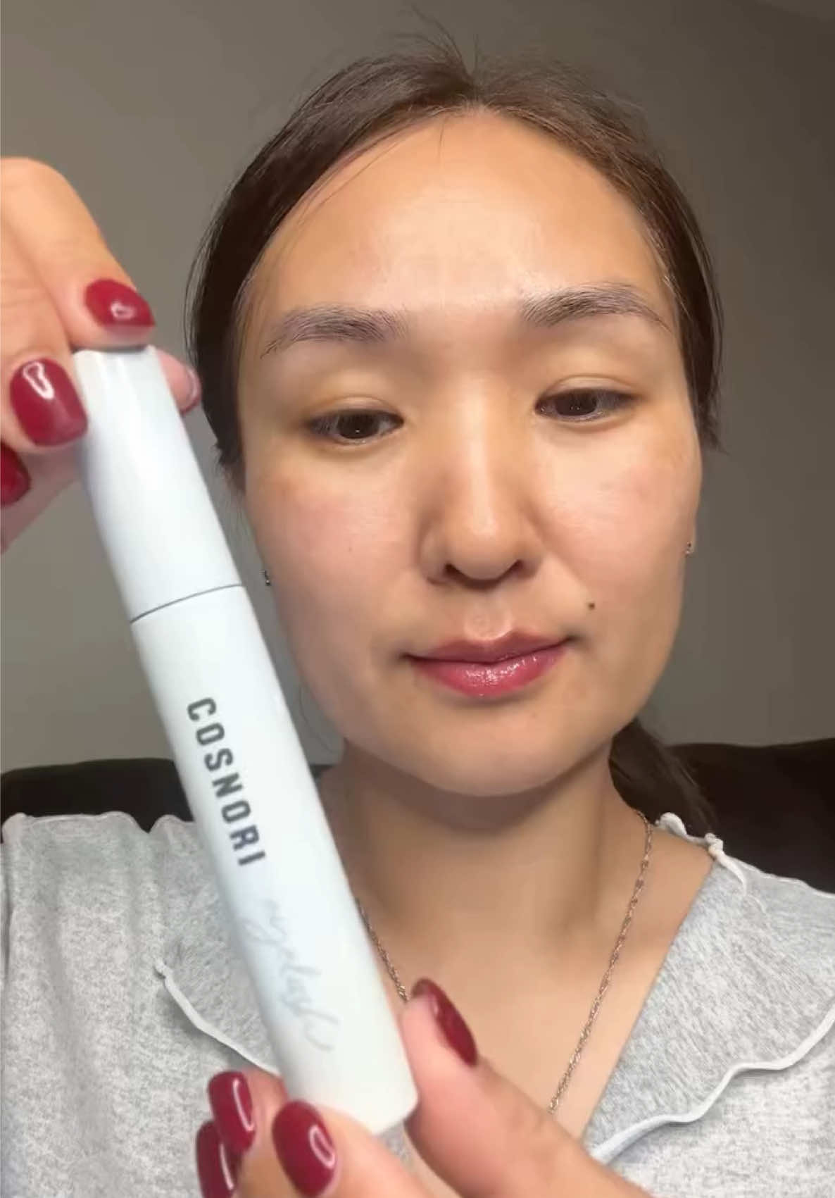 COSNORI Eyelash — the little tube that makes a big difference. If you want naturally defined, lifted lashes without extensions — this is your secret weapon. Lightweight formula, clean effect, and perfect hold all day long. Try it and let your eyes do the talking. 💫 Add it to your makeup bag and see the magic yourself! @COSNORI  #cosnori #cosnorieyelashserum #skincare #contentcreator #ugc 