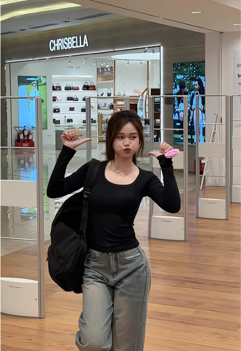 Tôn dáng cực ý #aothun #ao #thoitrangnu #viral #xuhuong 