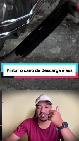 🛠️ Misturinha pra deixar o cano da moto com aquele preto original de novo! Nada de gastar com tinta cara — a galera anda usando uma mistura de Xadrez preto, um pouquinho de alvejante incolor e paciência 😎. O resultado? Um tom mais escuro, uniforme e com cara de novo! ⚠️ Mas cuidado: faça o teste antes, porque o cano esquenta e cada material reage diferente. #DicaDeMoto #Customização #MotoqueiroRaiz #RestauroDeMoto #CanodeDescarga  