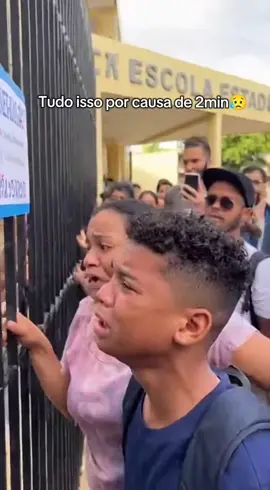 Nem com a mãe deixam, n entendo pq tem que pegar tão pesado pra fazer uma prova... #enem #atrasadosdoenem #meme #viral #fyp 