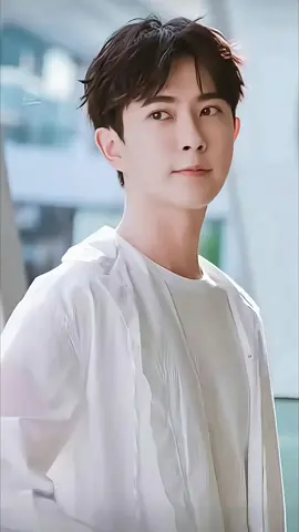 The latest rumor is that Yu Menglong's 0rgans have been h@rv3sted for atop official's 99 year old mother. On the night is d3@th, 10 people were present at the Sunshine upper east side Residence including 2 doctors. The doctors and 2 others have disappeared, while the remaining 6 others have fled the country. ji quang quang may be in thailand. A 99 year old woman is using a 37 year old man's organs who never gave permission for organ donation. Isn't this mvrd3r? Rumor terbaru adalah bahwa 0rg@n Yu Menglong telah d!@mb!l untuk ibu seorang pejabat tinggi yang berusia 99 tahun. Pada malam k3m@t!@nnya, 10 orang hadir di kediaman Sunshine Upper East Side, termasuk 2 dokter. Para dokter dan 2 orang lainnya telah menghilang, sementara 6 orang lainnya telah melarikan diri dari negara tersebut. ji quang quang mungkin berada di Thailand. Seorang wanita berusia 99 tahun menggunakan organ seorang pria berusia 37 tahun yang tidak pernah memberikan izin untuk donasi organ. Bukankah ini p3mbvnvh@n? #justiceforyumenglong于朦胧 #yumenglong🕊🕊 #justiceforyumenglong🕯 #justiceforyumenglong #yumenglong于朦胧 