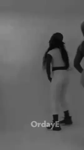 Xalimo io farax ya badin dona is ledahayy😂🙌#cazam #leyrics🎧🎶😎 #ordayelyrics😍💕🎧 