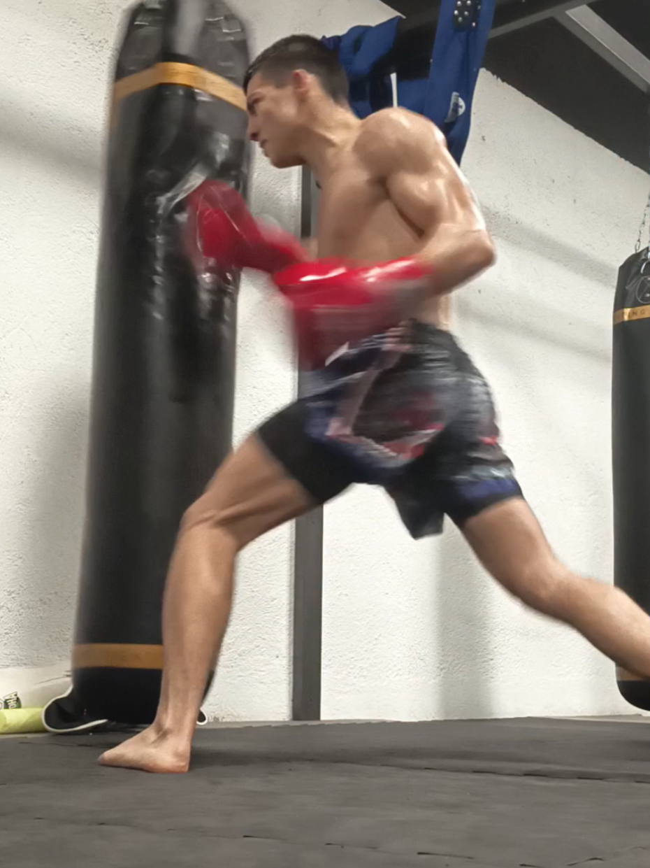 😉⏳ #muaythai #kickboxing #fighter #fights #ko  Song: 1988omen - Slowed