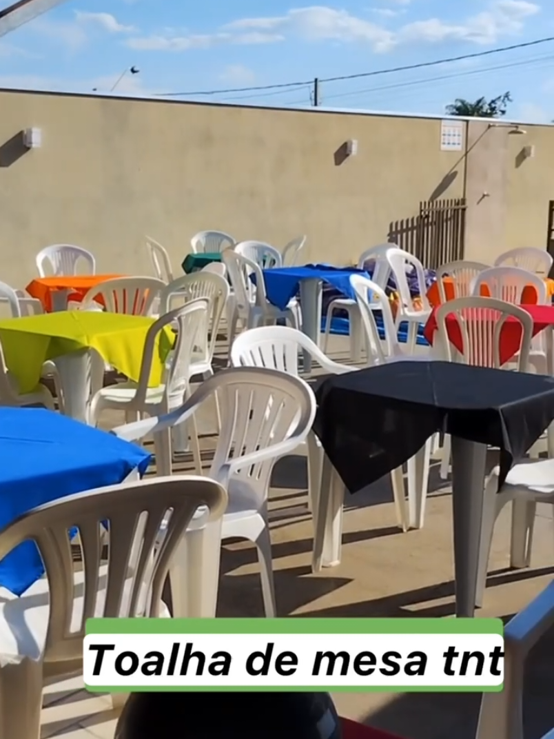 O kit inclui toalhas de mesa tnt com tamanhos adequados para diferentes mesas. As toalhas são bem cortadas e têm um caimento que atende às expectativas. Além disso, o cobre das manchas é grande e bem cortado, complementando a decoração. Gostou? escreva QUERO nos comentários para receber o link e adquirir o cupom de desconto @achadinhos da Lana  #compraonline #shopee #foryourpage #toalha #mesa 