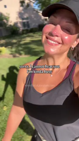 If busy means trading for 10 minutes… and spending the rest of the day living free — then yes, I’m busy. 😌