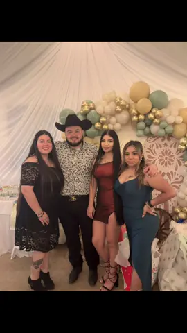 Taxis dorados hahahah #fyp #viral @🥀Carlita✨🌙☀️ @💋🥵♠️Villanueva🦋🖤🍀  @🍀Edwin☀️Aparicio🌙⭐️ 