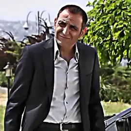 ليش عم تطلع هيك ولا 🤨#وادي_الذئاب #تصاميم #fyp #viral #explore 