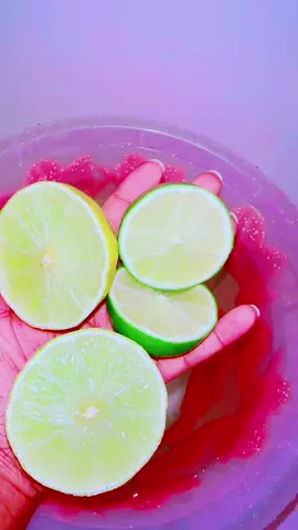 🌿 Bain de Purification au Vinaigre de Cidre – Spécial Portail 11:11 🌿 Ce soir, je ne fais pas un simple bain. Je fais un bain de libération. 🍋✨ Le mélange du vinaigre de cidre, du citron et du sel blanc de l’Himalaya casse les liens invisibles, nettoie les énergies stagnantes et neutralise la malchance.(chasse également le mauvais œil) C’est un bain de purification profonde, pour effacer les traces laissées par la jalousie, les influences négatives et les pensées lourdes. Quand le vinaigre agit, il dissout les vibrations basses. Le citron, lui, attire la clarté et la paix intérieure. Et le sel scelle la purification, laissant ton corps et ton aura vibrer de lumière. 🌕 Chaque goutte d’eau devient une prière. Chaque souffle devient une renaissance. ✨ Ce soir, je me libère. ✨ Je nettoie. ✨ Je me prépare à recevoir les bénédictions du portail 11:11. 🍎 Vinaigre de cidre – nettoie, purifie et dissout les énergies négatives. 🍋 Citron – éclaire, rafraîchit l’esprit et attire la clarté. 🧂 Sel de l’Himalaya – absorbe les impuretés et scelle la protection. Ensemble, ils nettoient, élèvent et restaurent ton énergie.#Bwiti #bain #eveilspirituel #11 #lumiere 