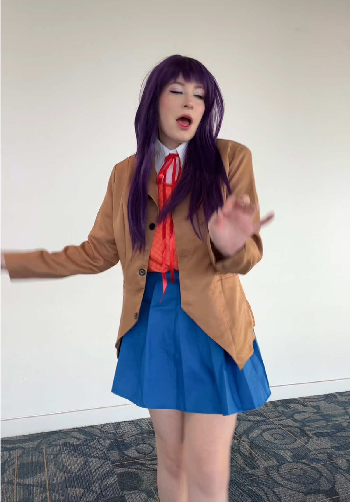 i barely got any good yuri videos at neko booooo #nekocon #dokidokiliteratureclub #yuricosplay #ddlc 