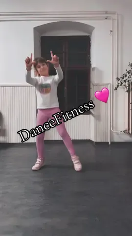 Emesém Moulagája 🩷 #DanceFitness #Ráckeve #kövessbehogylássminket #dancetrends #tiktoktrend 