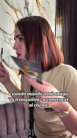 Ella sabe convencer 🙊😈 #viraltiktok #fyp #oficina #compañeros #viral 