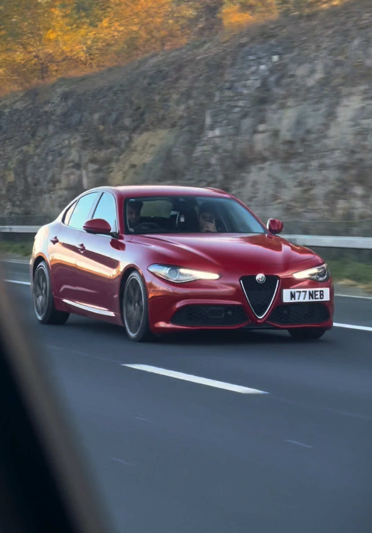 These rollers 😍👌🏼 @thatredgiulia 🇮🇹 #alfaromeo #giulia #viral #fyp #alfaromeogiulia 