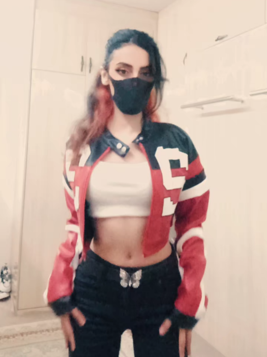 Replying to @kikimin33 خیلی کامنت راجب اندامم گرفتم 😅من خودم زیاد از اندامم راضی نیستم 😅#model #modeling #دختر #girl #فوریو 