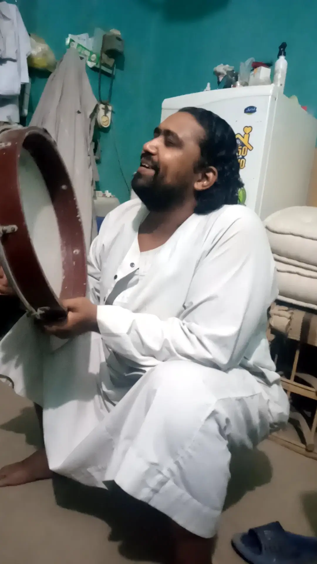 اللهم صلي على حضرات سيدنا النبي صلى الله عليه وسلم تسليما كثيرا 