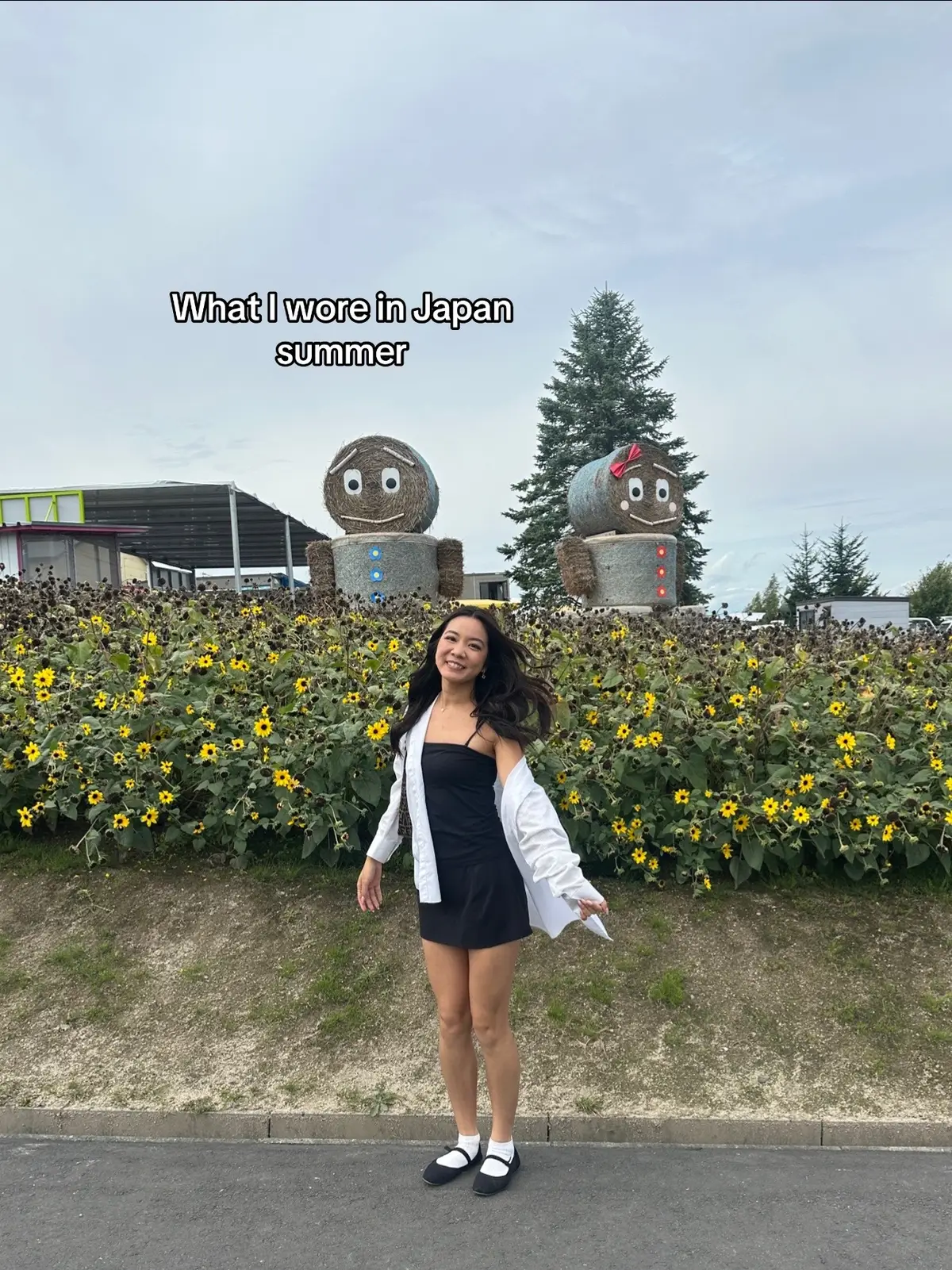 Went end of September and it was still quite hot except in Hokkaido the weather was PERFECT!! #japanoutfits #styleinspo 