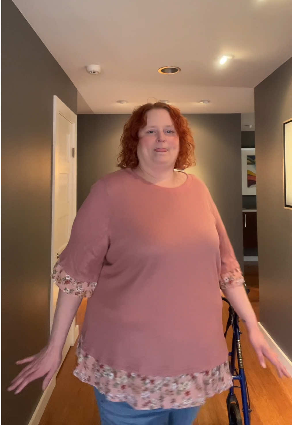 We love little floral detailing! This is one of my favorite samples so far! This top looks great with jeans or leggings! Very boho chic! #cybermonday #blackfridaydeals #bloomchic #plussizefashion #tiktokshop 