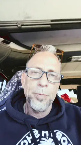 When you rise, not everyone will clap 👀🔥 protect your peace, cut the noise, and keep climbing 💯 #ChadSartin #Mindset #Success 🚀