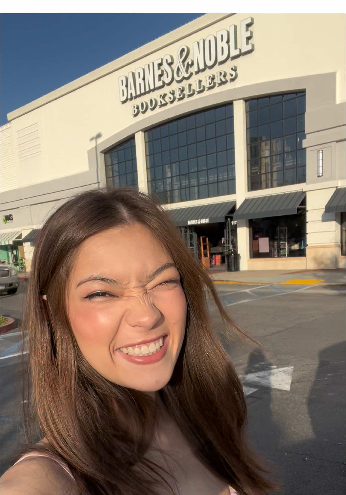 just a girl who loves the gong fictional universe! @Chloe Gong #BookTok #chloegong #coldwire #dystopia #kaysbooks 