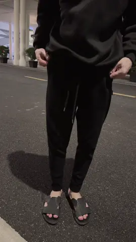 Về đúng còn ít hàng quần đen đây ae nào nhanh tay thì còn🛍️#fyp #viral #xh #quanao 