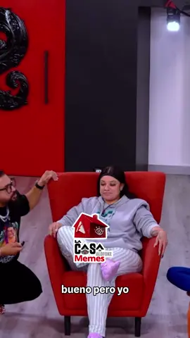 En una dinámica muy divertida dentro de La Casa de Alofoke 2, los muchachos participaron en el popular juego “No digas que no” junto a Josell Hernández 🎙️ Las reglas eran simples: no podían responder con la palabra “no”, pero la tensión y las ocurrencias hicieron que fuera casi imposible mantener la calma. Entre risas, confusiones y respuestas improvisadas, más de uno cayó en la trampa de Josell, quien se encargó de ponerlos contra la pared con preguntas capciosas. Fue un momento lleno de energía, diversión y espontaneidad, mostrando el lado más relajado y competitivo de los participantes de La Casa de Alofoke 2. #lidommemes #fyp #liceycampeon💙💙💙 #aguilascibaeñas💛🦅 #lacasadealofoke 