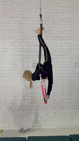 #повітрянагімнастика #тренування #школа_анни_румянцевої #повітрянекільце #студіярумянцевоі 