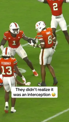 Caught the int off the deflection 🔥 #miami #football #highlight #cfb 