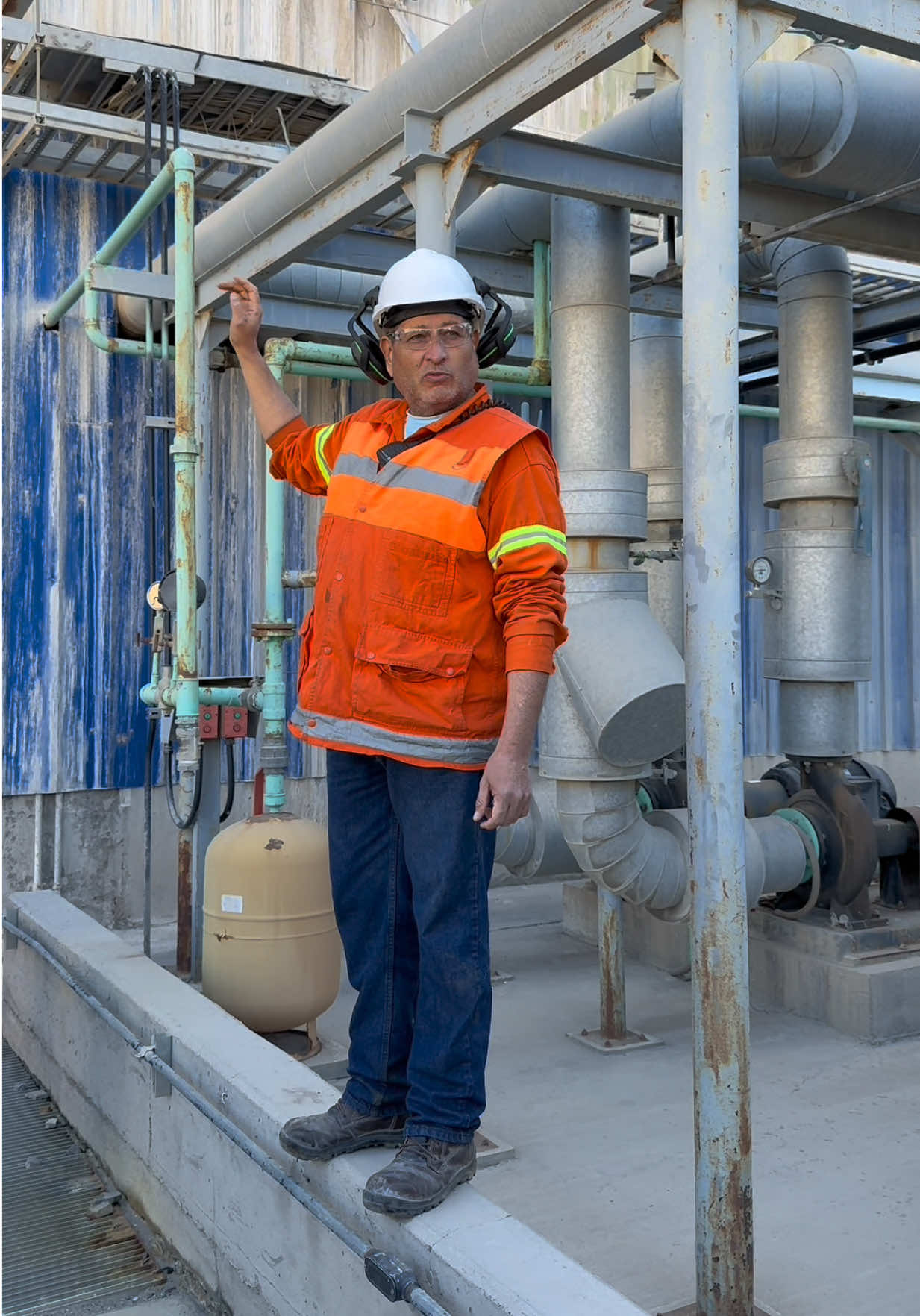 💥 ¿Querés TRABAJAR en una MINERA pero no sabés por dónde empezar? Acá te cuento lo que NADIE TE DICE 👷‍♂️⛏️ No hay secretos… hay preparación, actitud y ganas de crecer 💪 Guardate este video si querés empezar tu camino 💡 #TrabajoMinero #MineríaArgentina #Empleo2025 #OportunidadesLaborales #TrabajoSoñado               