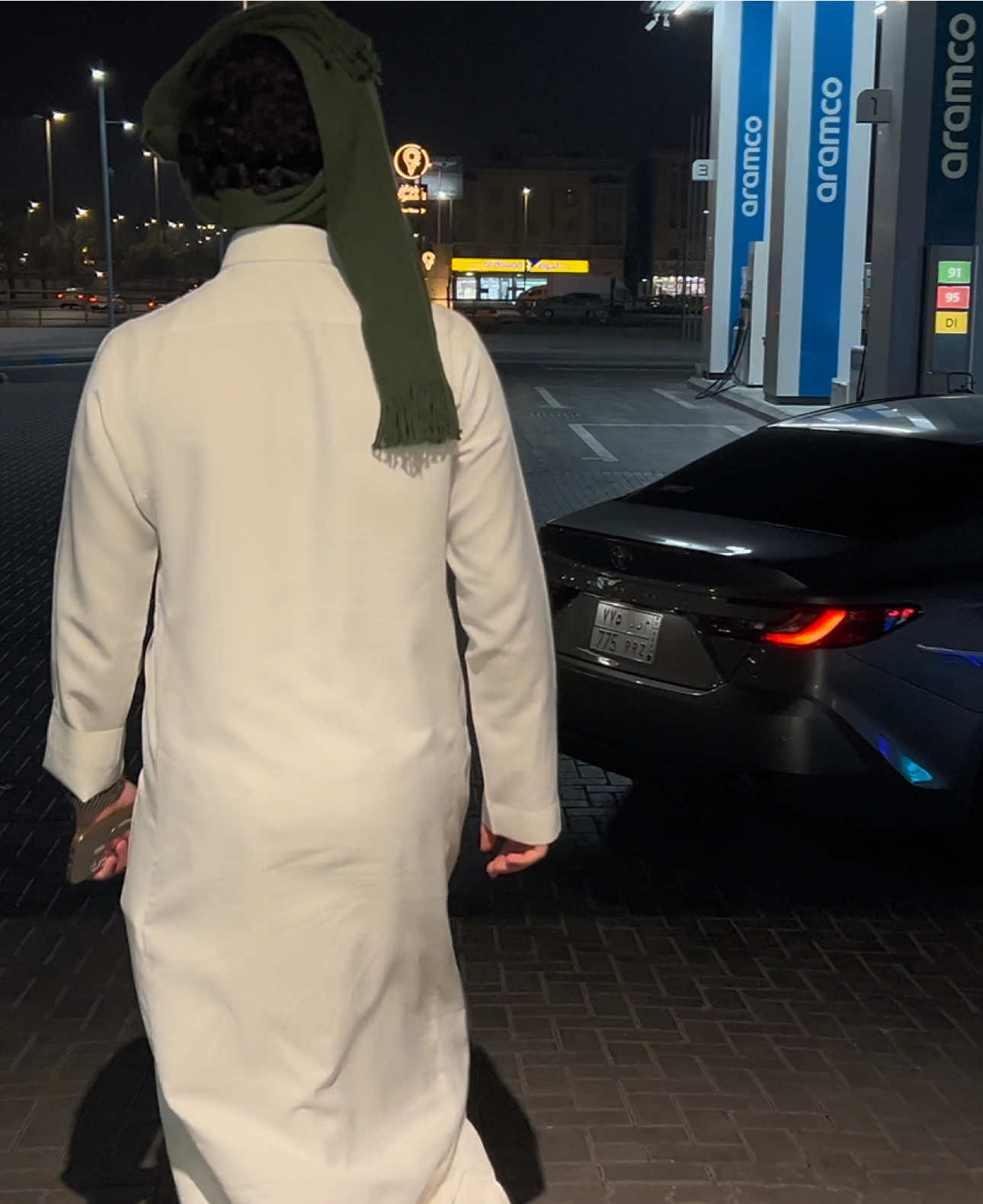 الترند على طريقتنا 💆🏻‍♂️. #م_ر_ر_775 #fyp #foryou #foryoupage #viral 