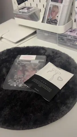 Ahh I really hope it arrives safely🩷@𝓠𝓽 𝓽𝓱𝓮𝓪(𝓶𝓴 𝓿𝓮𝓻🌚) #kpop #photocards #Enhypen #engene #jakesim 