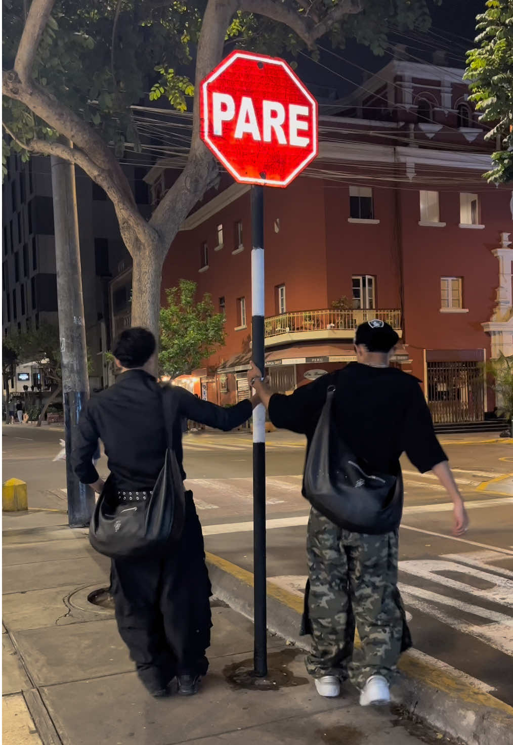 @Moneoms 🐒 rompimos mi bro 😎🔥😮‍💨#streetwear #brother #creadoresdecontenido #fashionbros #oufits 