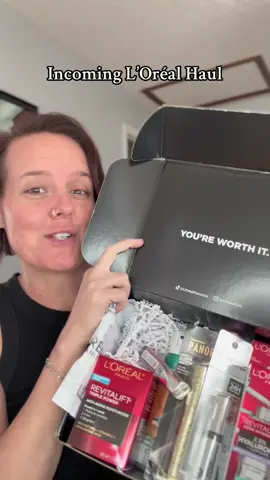 Thank you @loréal paris usa #lorealhaul #makeuphaul #skincarehaul #haircarehaul #beautyniche 