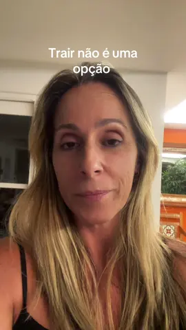 Trair é a pior escolha que uma pessoa deve fazer, a traição não tem perdão e a dor na consciência é muito grande e o prazer de momento é um pecado que não vale a dor causada! #mulher55anos #relacionamento #sabedoriadevida 
