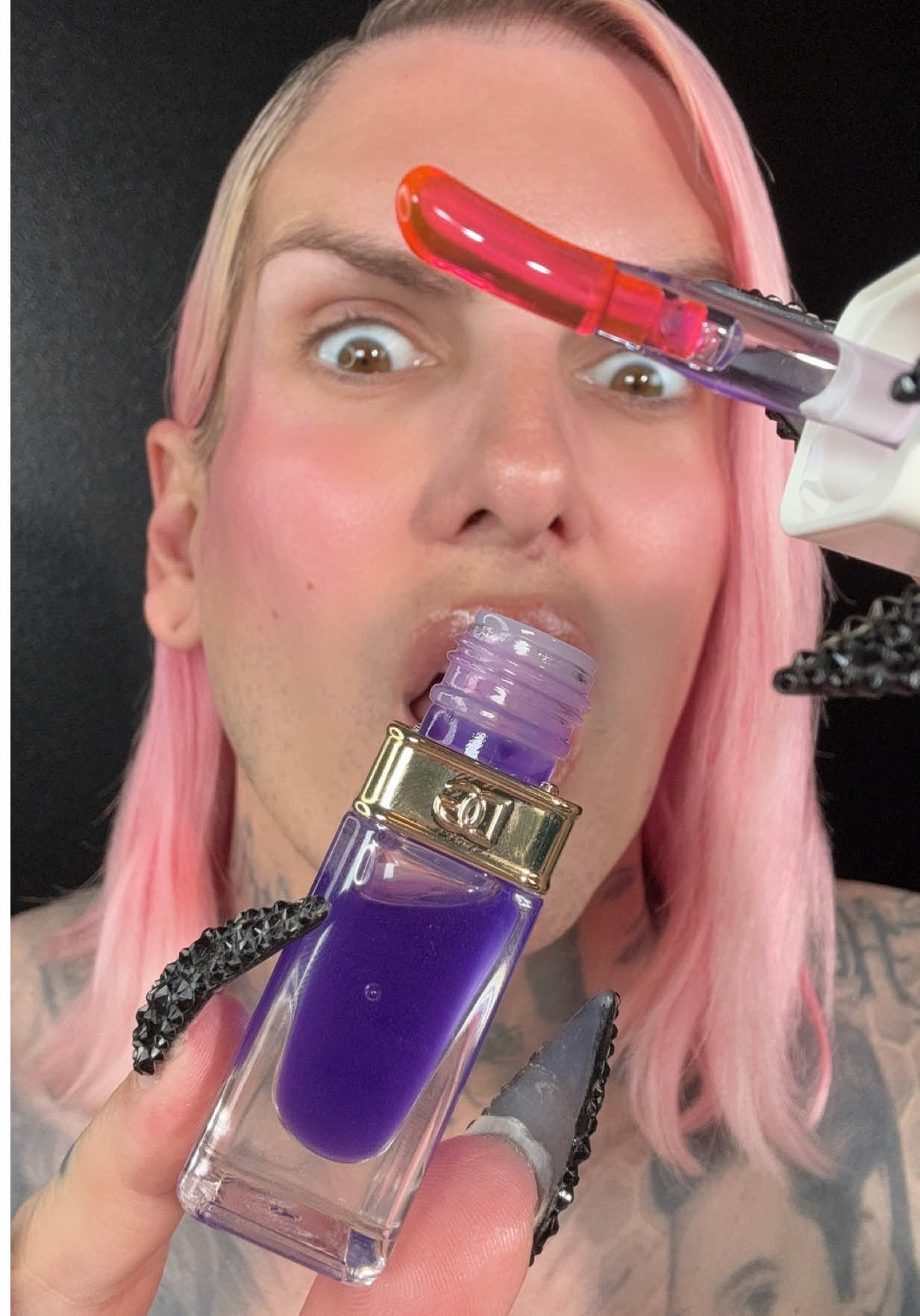 Is the NEW @Dolce&Gabbana pH reacting purple liquid blush Jeffree Star Approved®?! 🤯 #makeupreview #jeffreestar #dolcegabbana #liquidblush #BeautyTok 