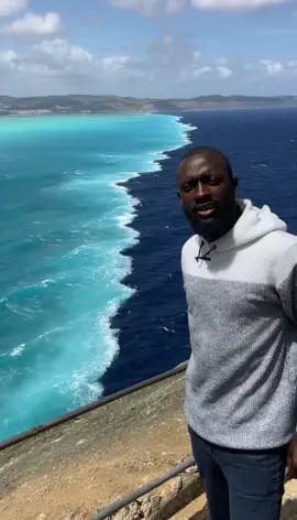 #fypシ゚viral #mer #fyp #senegalaise_tik_tok  ✍🏾 Je retiens :  Il a donné libre cours aux deux mers pour se rencontrer ; entre elles, il y a une barrière qu’elles ne dépassent pas.” (Coran 55:19-20)