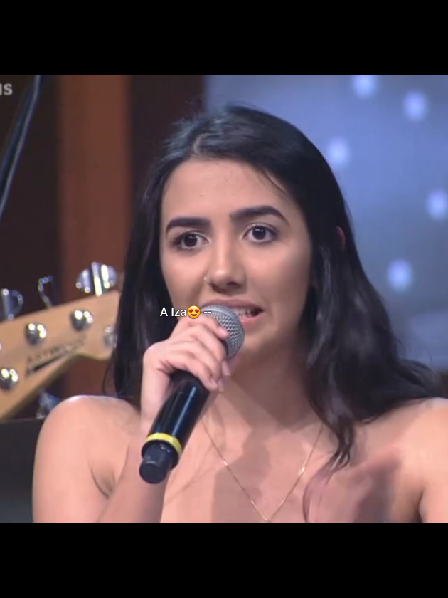 esse vídeo me trás tantas risadas pq ninguém (exceto a vitória) tava esperando uma pergunta desse tipo sair pela boca dela KKKKKKKKKKK  essa ana clara não me engana não viu #anacaetano #vitoriafalcao #anavitoria #humorflop #fy  