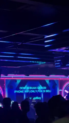 ada yang kaya gini gak🤣🤣#helensnightmartgadingserpong #paetytanggerang #viraltiktok #party #fyppppppppppppppppppppppp 