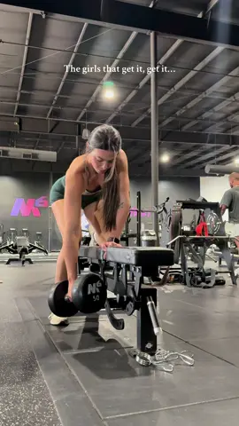 Cause what am I gonna do? Stop my set? #gymhumor #gymgirls #GymLife #lutealphase 