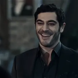 حلاوتهم وبداية المشاعر❣️ #sahtekarlar #المحتالون #hilalaltınbilek #burakdeniz #fyp 